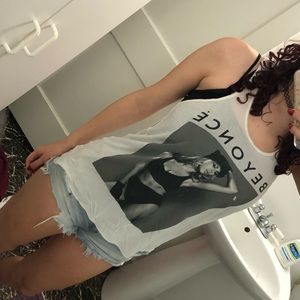 Hot Topic asymmetrical Beyoncé tank